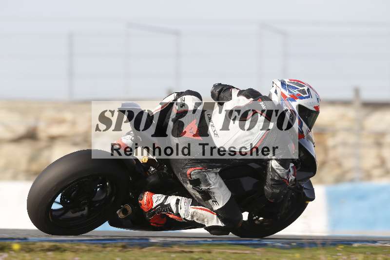 /Archiv-2024/01 26.-28.01.2024 Moto Center Thun Jerez/Gruppe gruen-green/backside